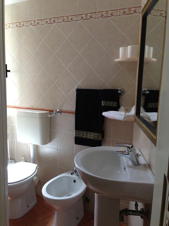 Garibaldi B&B Чефалу Номер фото